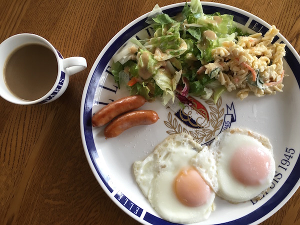 朝食のスタイルは変えずに