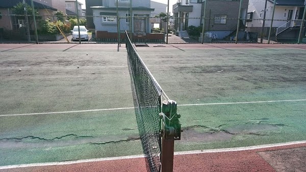草テニス