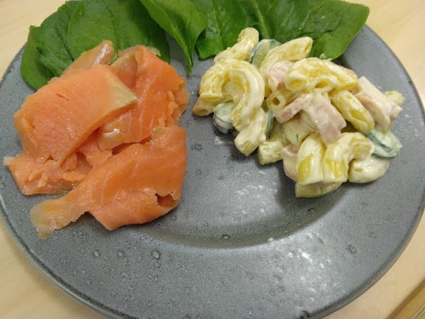 マカロニサラダ