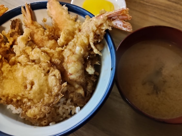 ウタマロとデッキブラシで